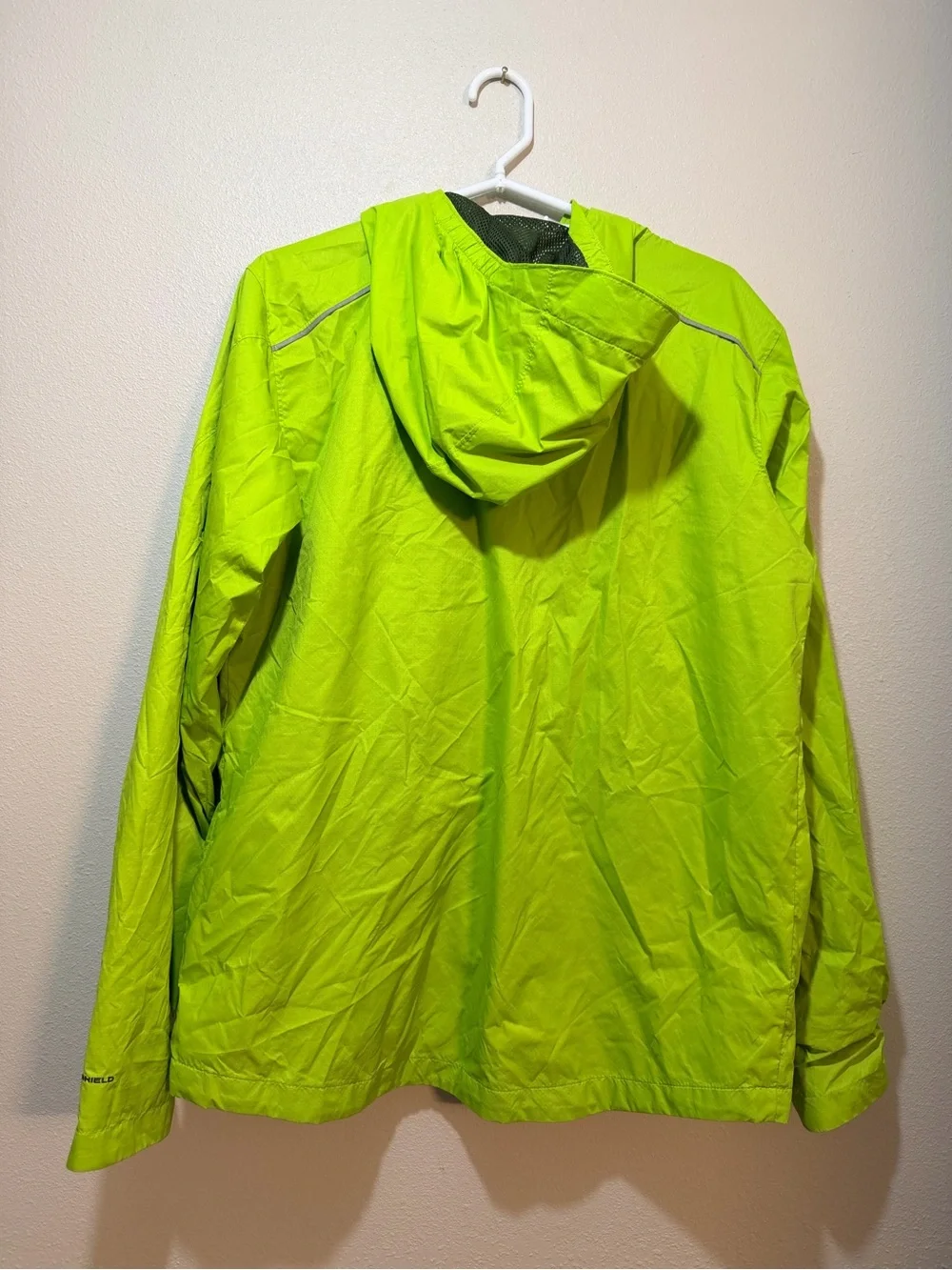Columbia Bright Green Packable Windbreaker Jacket